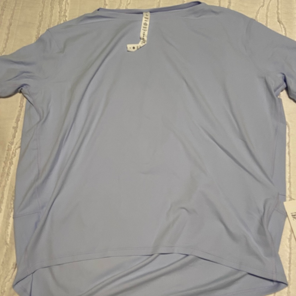 Lululemon Back in action T shirt Nulu